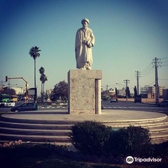 Saadi Statue