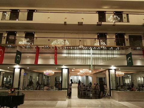 Bukhara, Pearl Continental Hotel